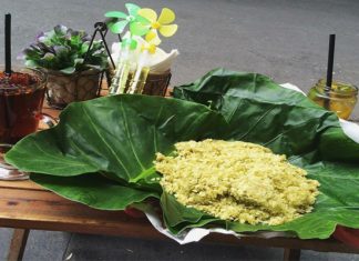 Cốm làng Vòng – Hương vị đặc trưng của mùa thu Hà Nội Cốm làng Vòng - Hương vị đặc trưng của mùa thu Hà Nội